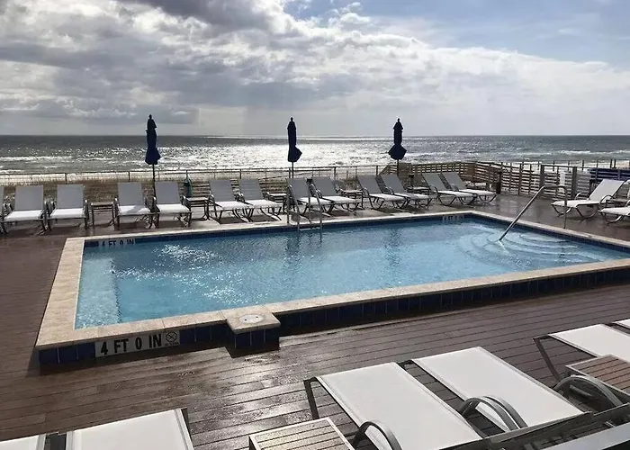 Foxy Palmer! 3 Bedroom 2 Bath In Perdido Golf Apartment Pensacola
