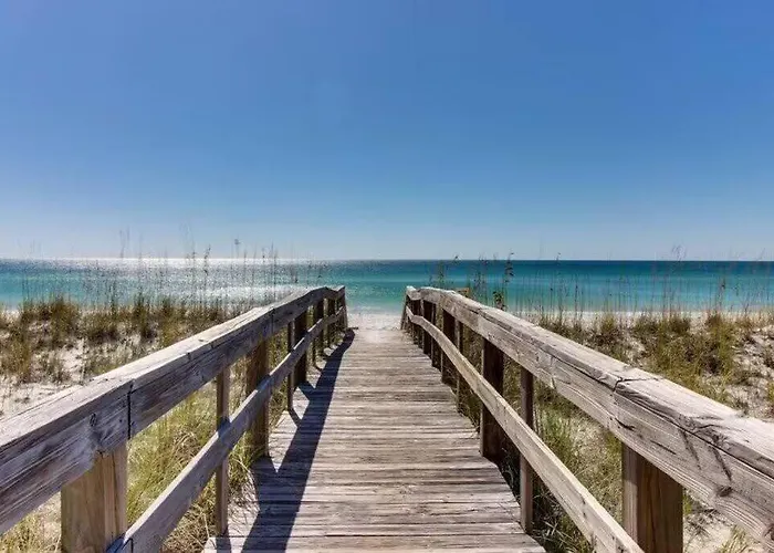 Foxy Palmer! 3 Bedroom 2 Bath In Perdido Golf Pensacola