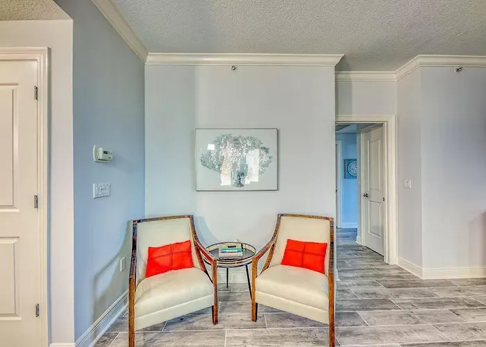 Foxy Palmer! 3 Bedroom 2 Bath In Perdido Golf * Pensacola